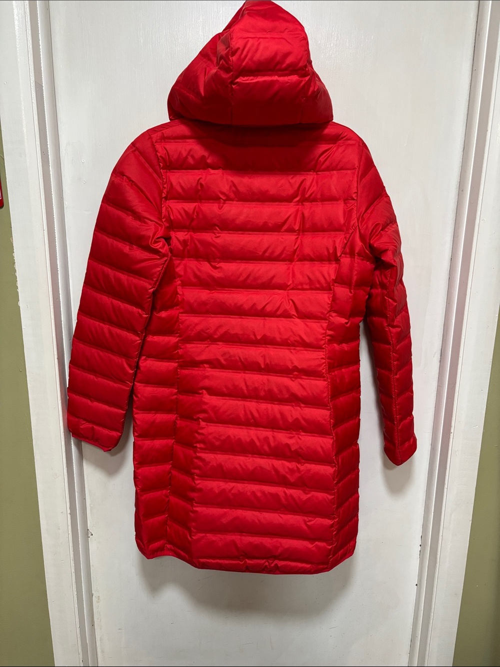 PRE OWNED Columbia LAKE 22 DOWN WOMEN'S MEDIUM LONG Red Hooded Puffer Jacket - Picture 9 of 15